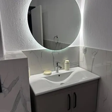 Luxury 2-bedroom Apartment: Tranquil Retreat Appartement *